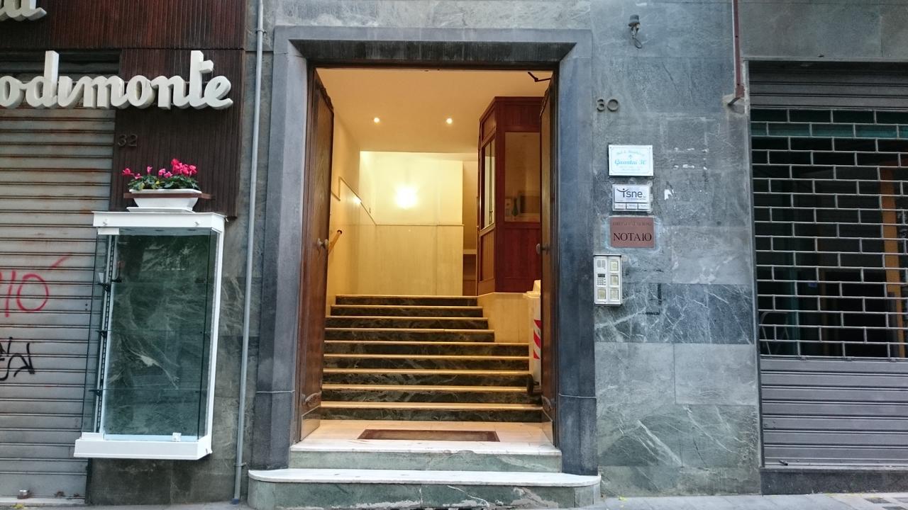 Guantai 30 Nápoles